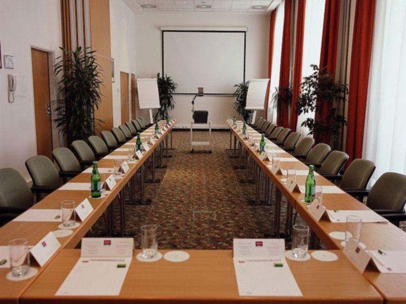 Ibis Styles Center