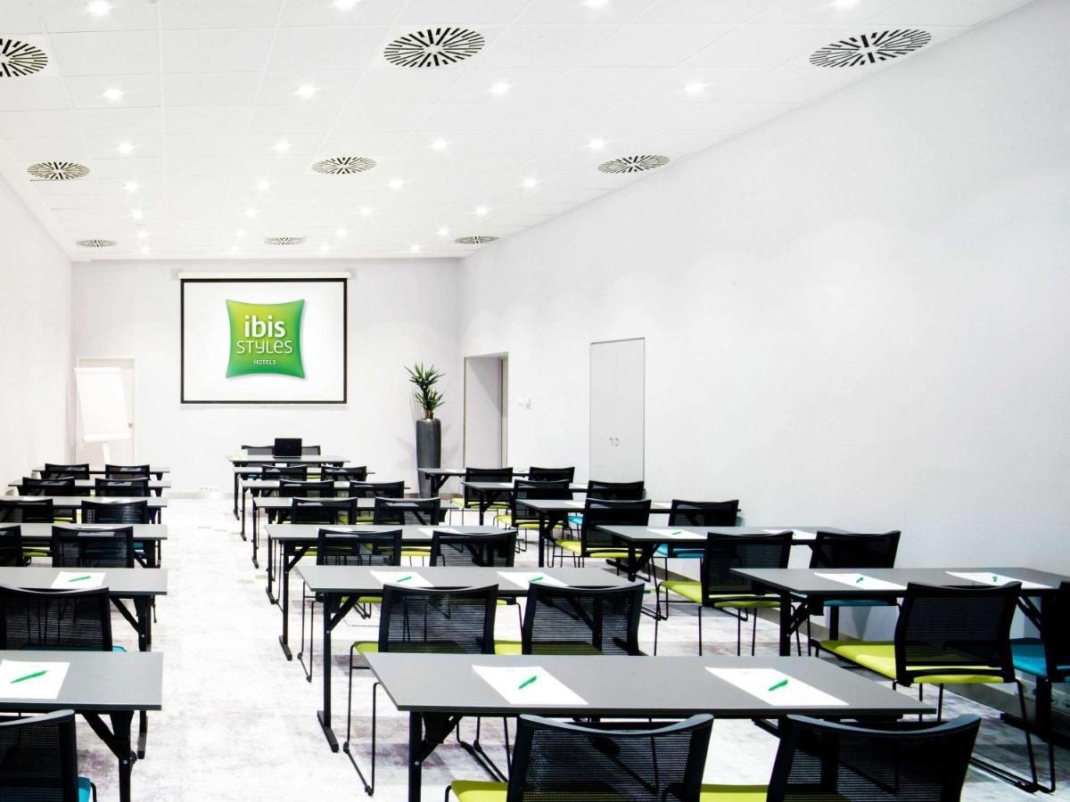 Ibis Styles Center Hotel 3*
