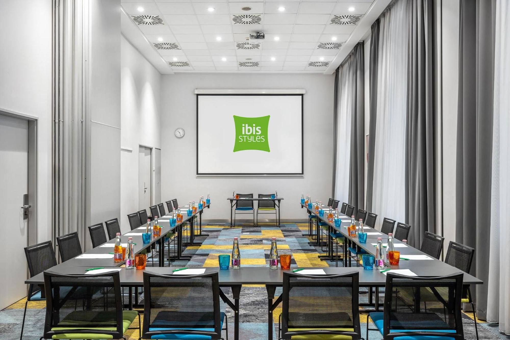 Ibis Styles Center Отель Будапешт