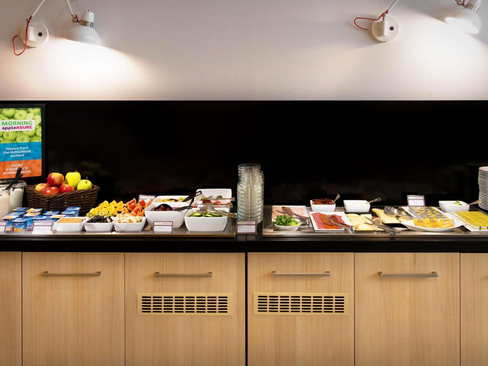 Ibis Styles Center Hotel 3*